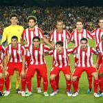 Atlético con pantalón rojo