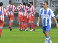 Los jugadores del Atlético B celebran un gol frente al Real Avilés.