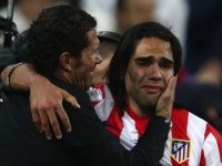 Falcao llora al lado de Simeone en la final de la Copa del Rey