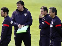 Simeone y Burgos en un entrenamiento del Atleti